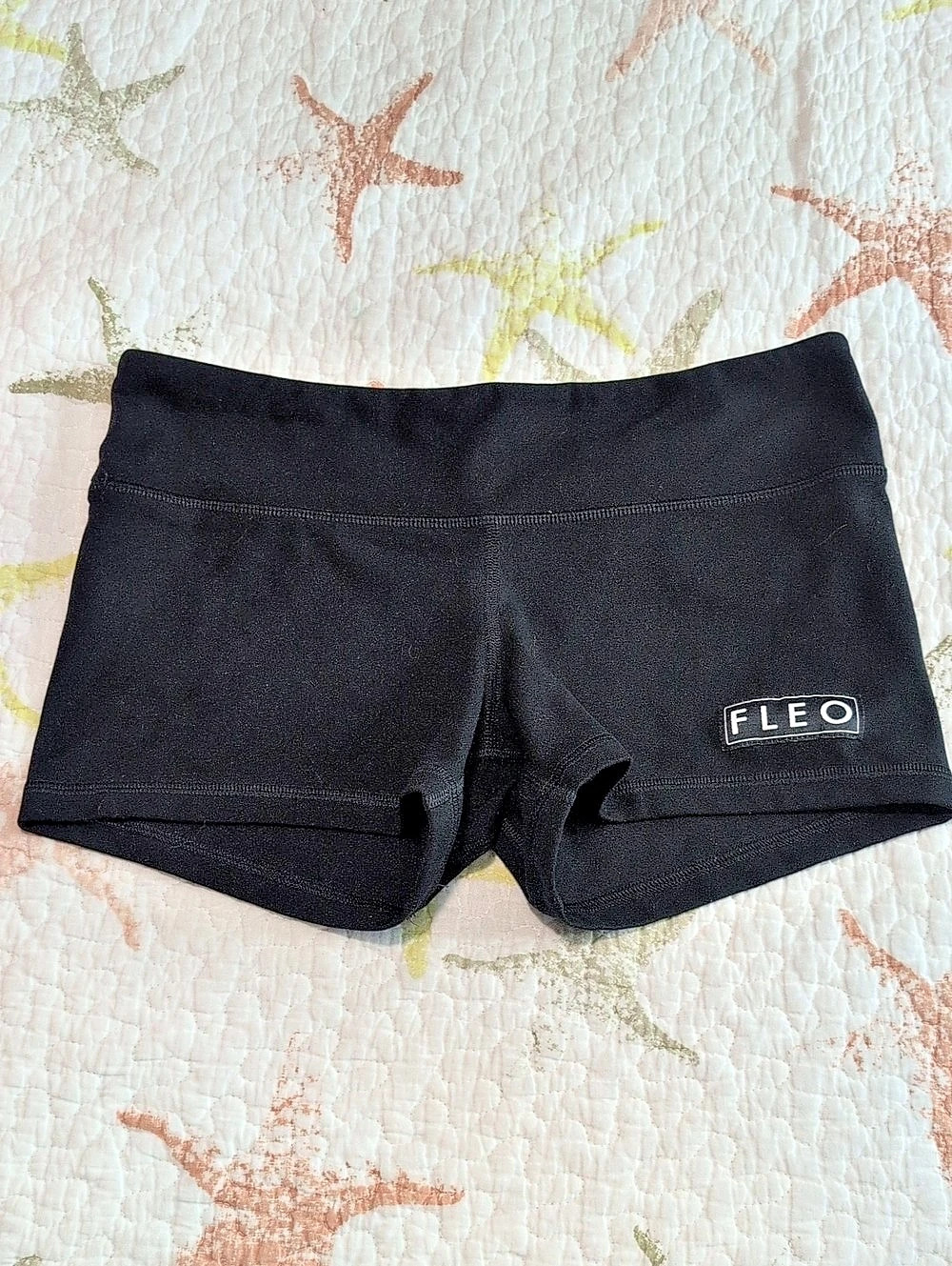 FLEO Athletic Shorts in Black Size Medium Like New